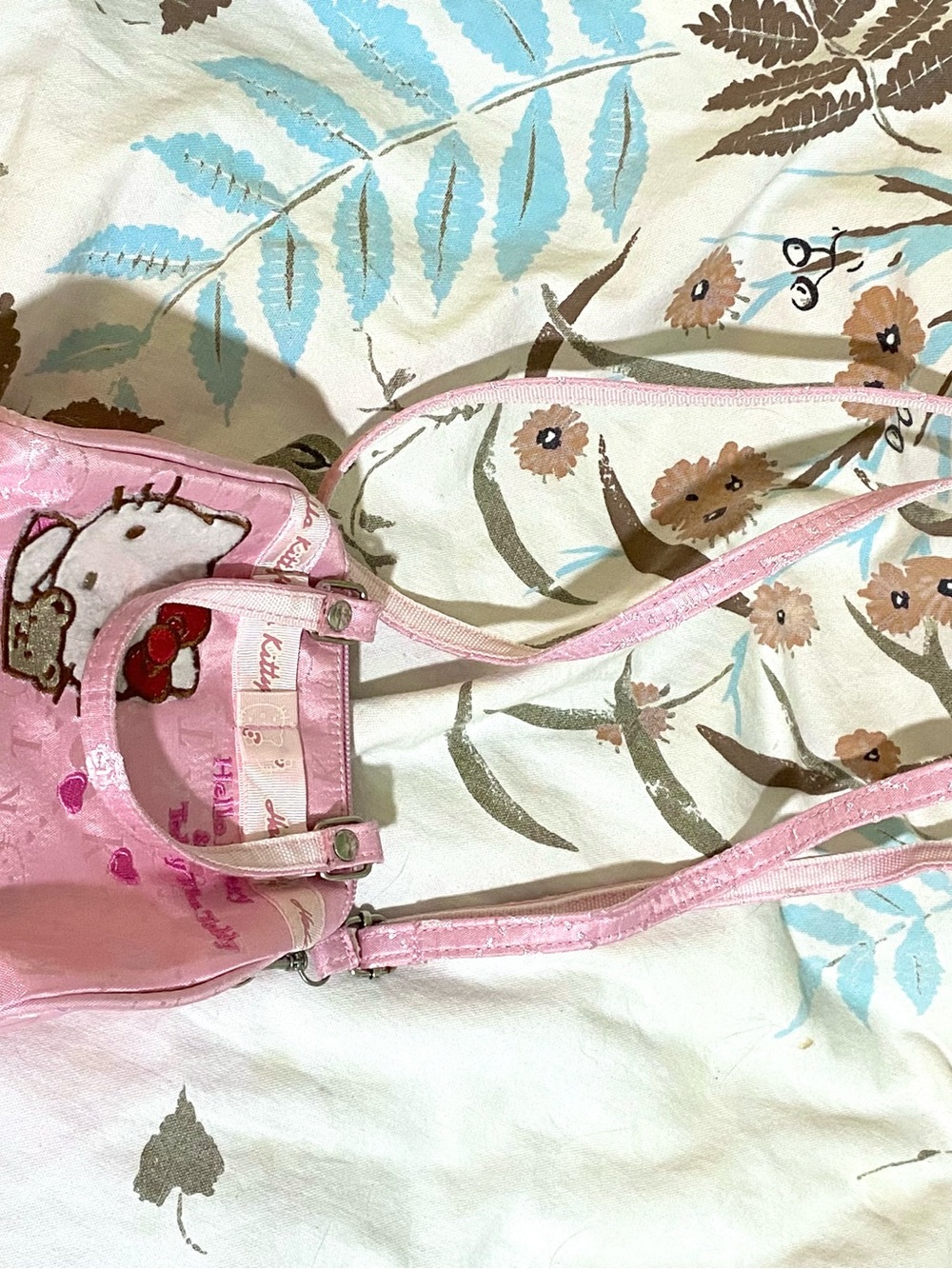 Mini vintage 2000s hello kitty bag with detachable crossbody strap🎀 - Picture 12 of 14